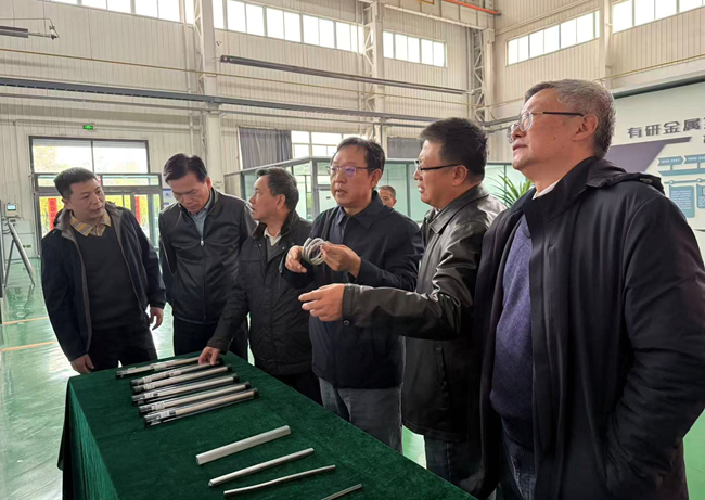 中国有研外部董事到有研复材（忻州）公司调研